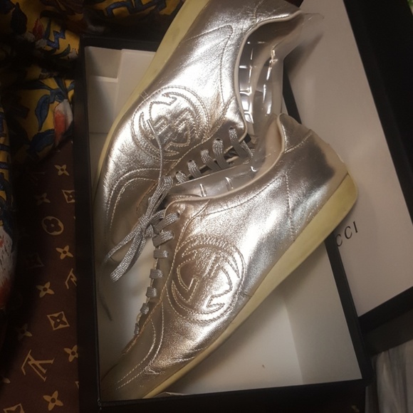 SPORTY GUCCI SNEAKERS - Picture 6 of 8